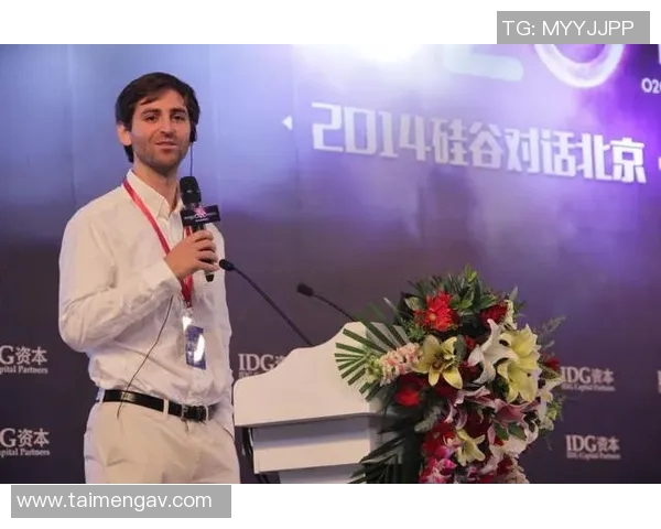 周芳专访：从职业选手到游戏解说的英雄联盟心路历程回顾